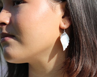 Orecchini da donna in argento 925 con madreperla, design elegante, ali d'angelo