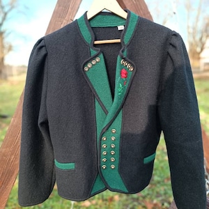 Vintage Women&#39;s Wool jacket, Trachten women&#39;s wool jacket,red rose