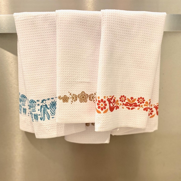 Vintage Pyrex/Corelle inspired kitchen towel adds retro charm to your kitchen