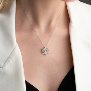 925 Silver Narcissus Flower Necklace