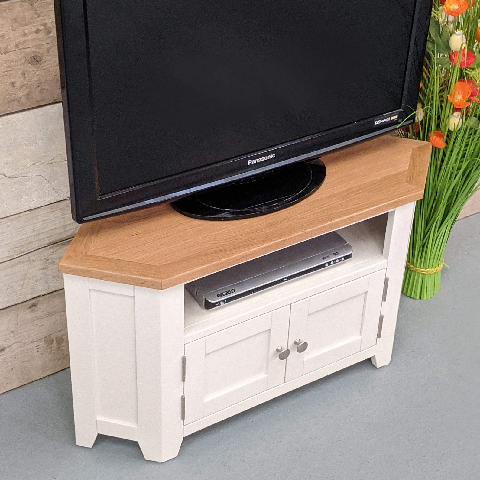 Lundey Cream Painted Oak Corner TV Unit Etsy UK