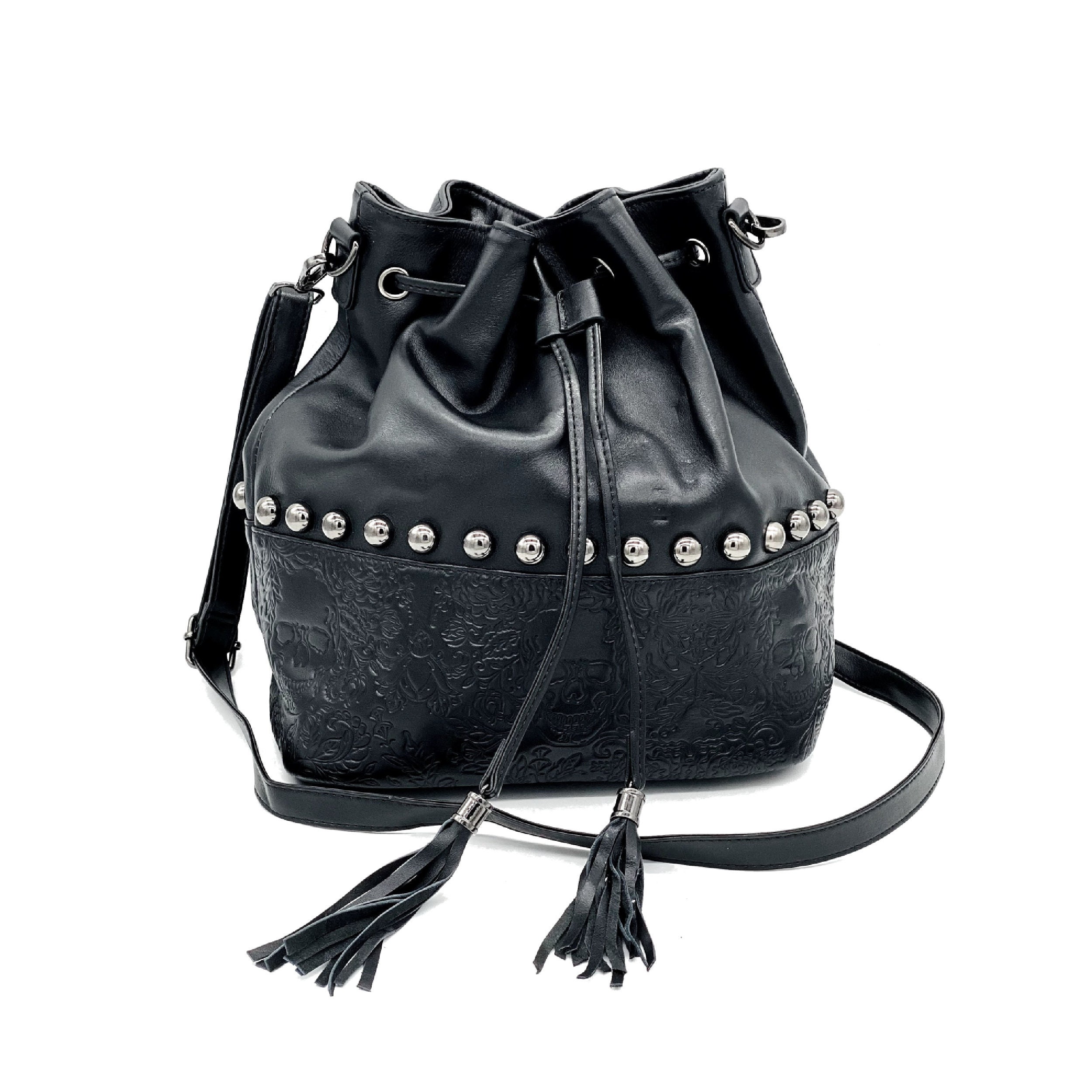 Black purse with studs 2025 Black purse with studs 2025