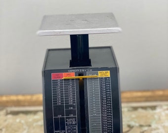 Vintage Postal Scale Pelouze Model ZC-5 1967 5 Pounds From