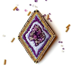 Geode crystal broach