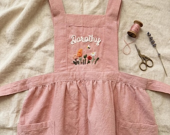 Tablier personnalisé brodé à la main pour enfants, mélange de coton et de lin, créations artisanales de petit chef