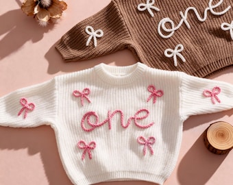 Erster Geburtstag Pullover, One Hand bestickter Pullover, Baby One Outfit, Benutzerdefinierte Baby 1. Geburtstag, personalisierte Jungen und Mädchen Outfit