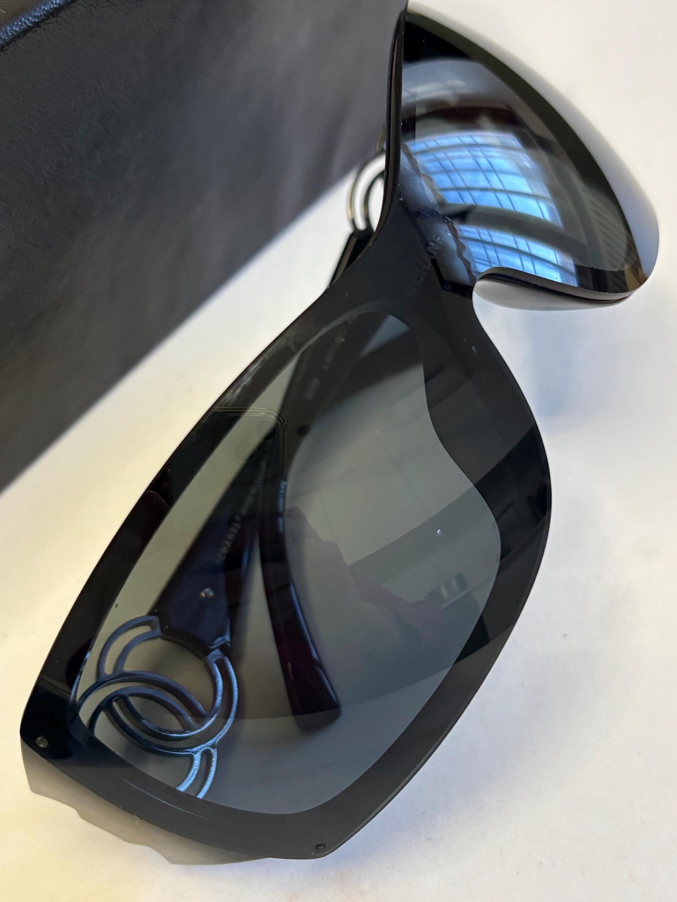 【CHANEL】美品　希少　シャネル　シールドサングラス　スタイリッシュ CHANEL】美品 希少 シャネル シールドサングラス スタイリッシュの通販