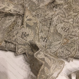 Antico pizzo di Calais in cotone 9 metri grigio perla