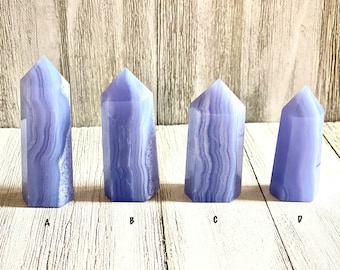 Hermosas torres de ágata de encaje azul