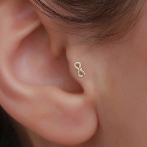 14K Solid Gold Infinity Tragus Piercing / Handgemaakte Flat Back Helix Piercing / 16g Labret Stud /kraakbeen oorbellen door Bayar Gold