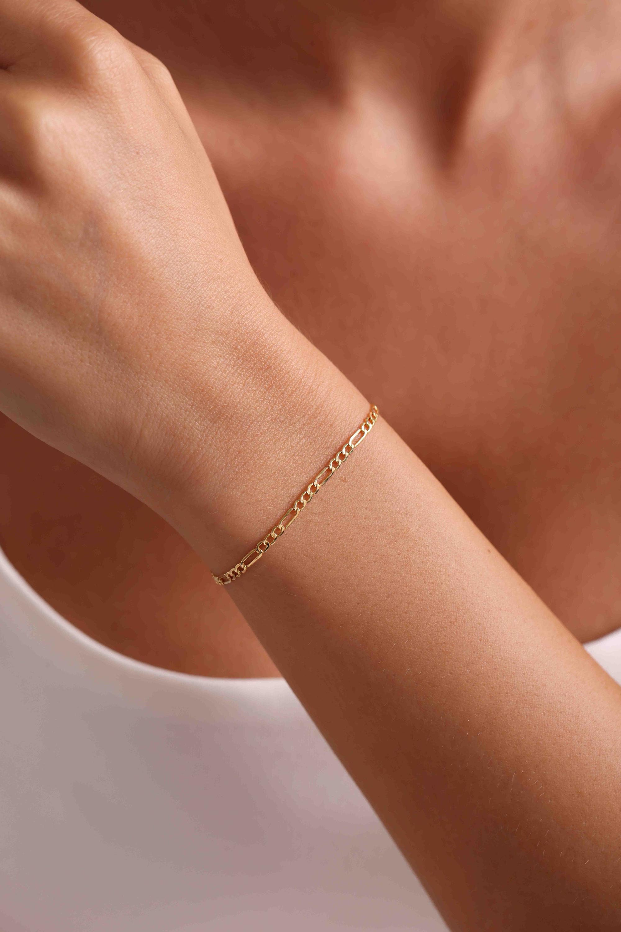 Old English Jewellers 9ct Yellow Gold On Silver Figaro Curb Bracelet – 7.5 Inch, 4.5mm, Ladies Gift