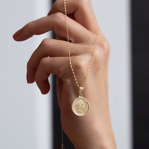 14K Solid Gold Queen Elizabeth Necklace / Embossed Coin Necklace (Medium Size) / Pressed Coin Pendant Necklace