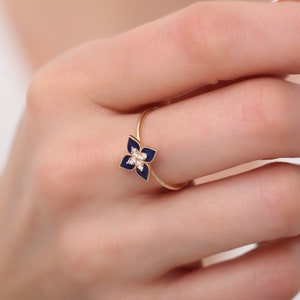 14K Solid Gold Clover Ring /  Elegant Navy Blue Ring