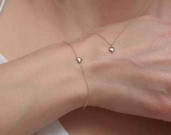 14K Solid Gold Dainty Heart Necklace And Bracelet Set / Minimalist Design Sacred Heart Pendant Necklace and Bracelet