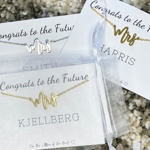 Collier De Mme avec Carte Personnalisée - Cadeau de Fiançailles, Cadeau de mariée, Mariage, Future Mme, Mariée