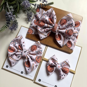 Girls baseball hair bow | bats and gloves bow | baby baseball bow | baseball Headwrap | bats and bows Headwrap | sports hair bow | softball