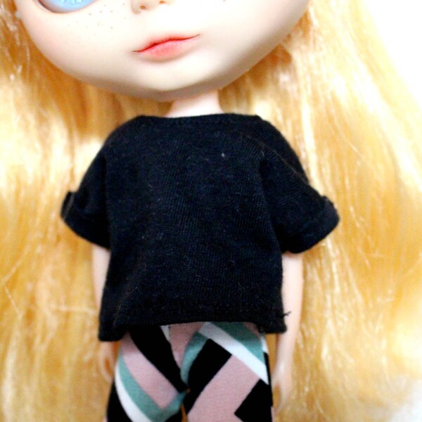 Blythe Licca Pullip Momoko Black boxed t-shirt