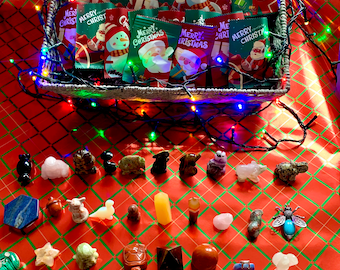 Crystal Christmas Advent Calendar UK, 24 different Gemstone Carvings, Jewellery, Spiritual Christmas Gift