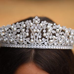 Pearl & Diamond Bridal Tiara, Pearl Wedding Tiara, CZ Crown For Bride, Bridal Hair Accessories, Wedding Headband, Headpiece, Vintage Tiara