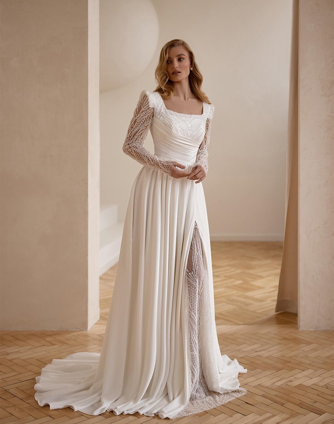 Long Sleeves Beach Bride Wedding Gowns A Line Lace Appliquedd Wedding Dress