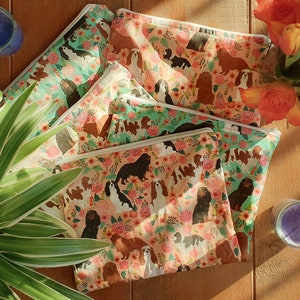 Cavalier Silk Lined Zipper Bag - Maquillage, Étui à crayons, Articles de toilette, Arcs pour chiens et accessoires - Cavalier King Charles Spaniel Patterned Bag