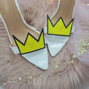 Yellow Crown, shoe clips, glitter shoe clips, shoe accessories, gold crown, queen fashion, princess crown