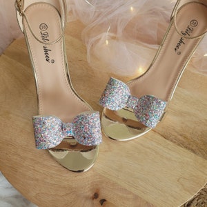 Pastell Glitter Schleife Schuhclips, Bogen Schuhclips, Glitzerschleife, Abschlussball Schuhclips, Weihnachtsschleife, Hochzeitsschleife, Schleife für die Braut, Brautjungfer Schuhclip