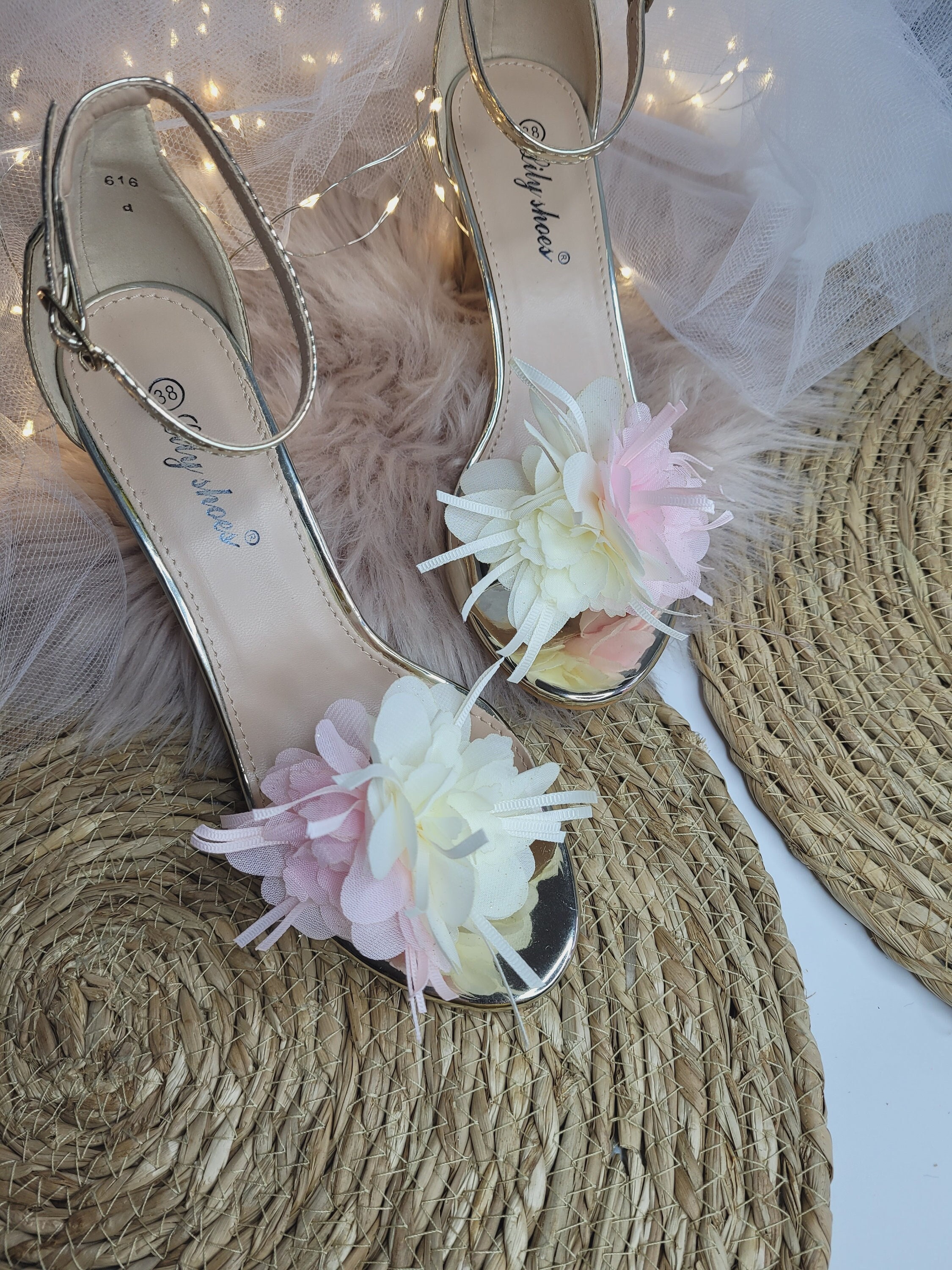 Clips de zapatos de flores rosas cremosas y pastel, clips de zapatos de flores, flores de gasa, pompones, peonía, flores de tul, clips de zapatos de boda