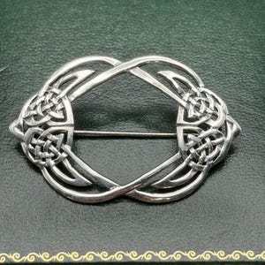Vintage Celtic knots Solid silver brooch Scottish Pin Women Gift for her Birthday For Mother Anniversary Weddings Gift Christmas