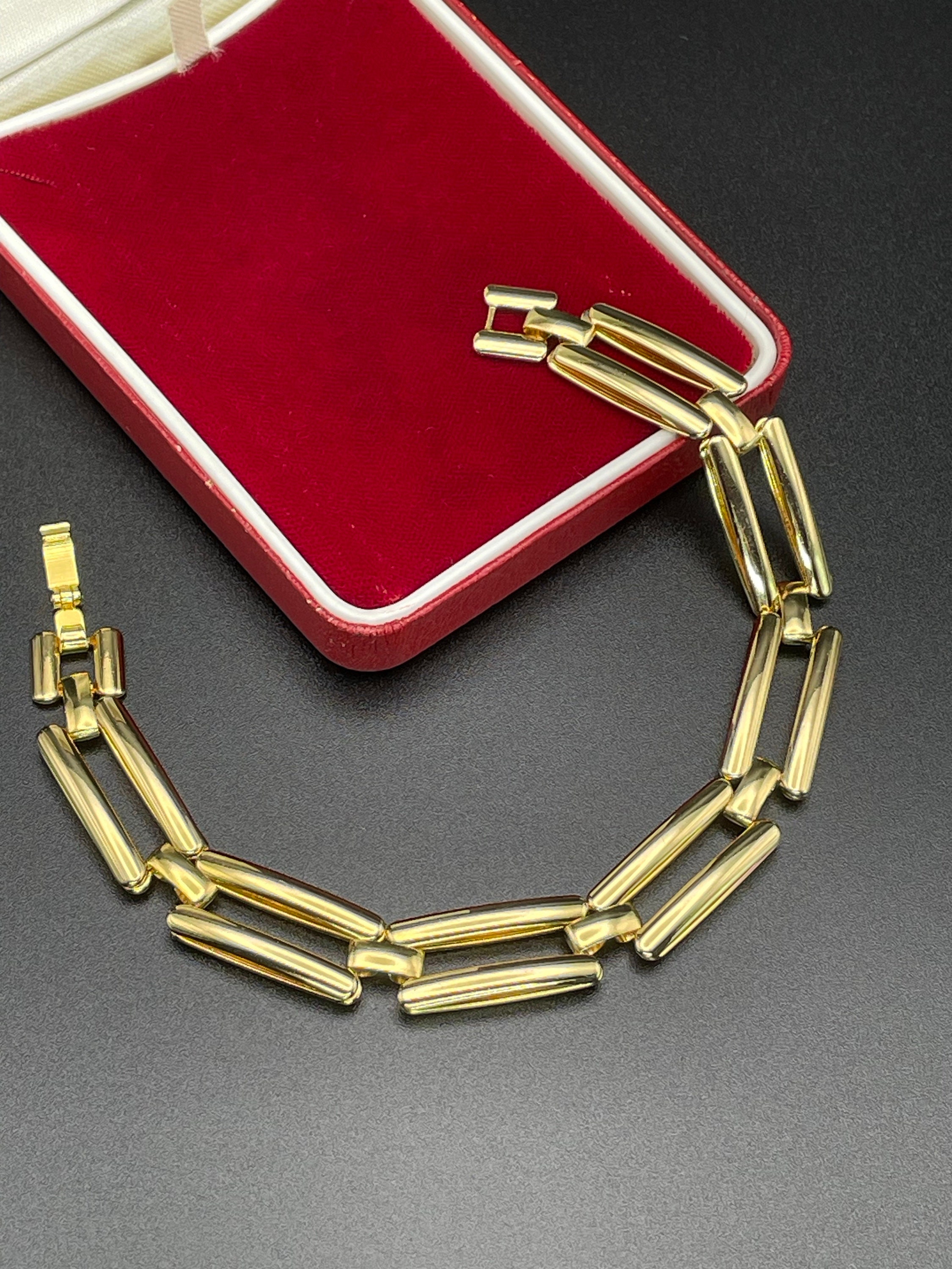 Vintage Gold Tone Link Bracelet, 80s Fashion Exellent Condition
