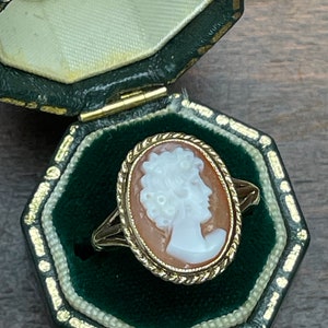 Antique 9ct Gold ring Vintage Cameo Women Hand carved Mother of pearl Ornate Hallmarked Wedding Anniversary Birthday Valentine