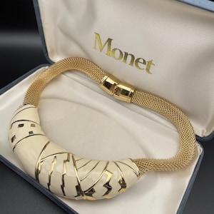 Vintage Monet choker Collar Ornate Coctail Dress Gold tone Mesh necklace Boxed Circa 80s Perfect condition Christmas Birthday Wedding