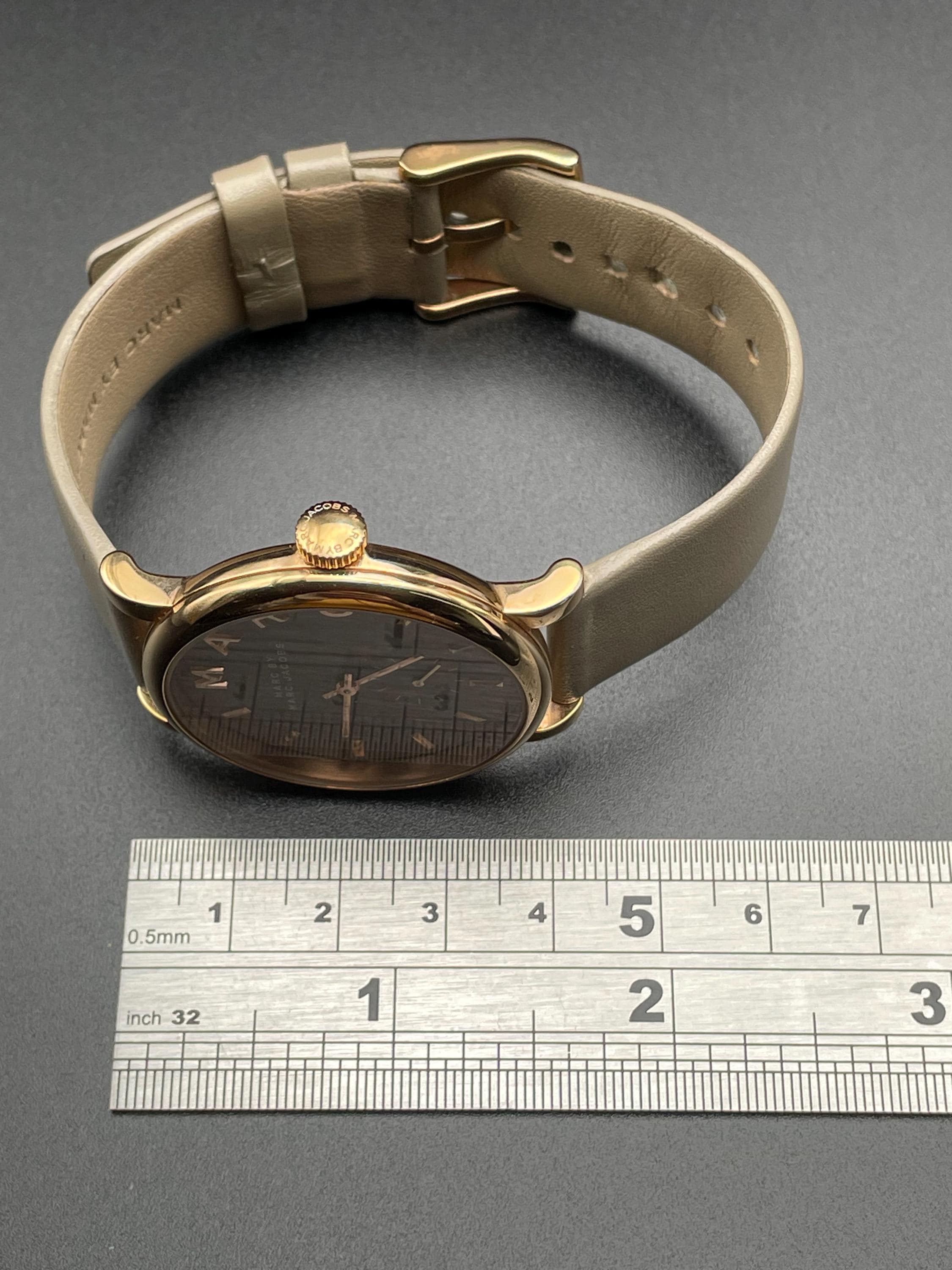 Vintage Marc Jacobs Rose Gold Watch, Beige Leather Band  display picture 1
