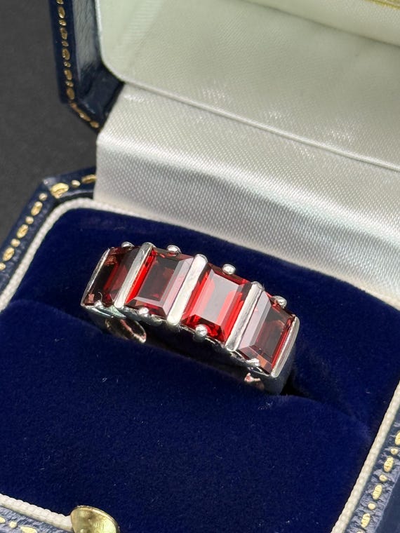 Vintage Garnet Gems Solid Sterling Silver ring Fo… - image 1