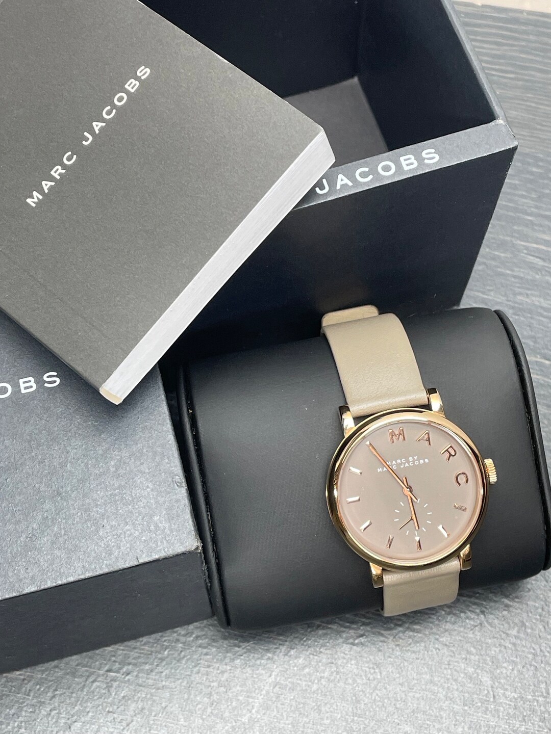 Marc by Marc Jacobs Rose Gold and Grey Leather Watch Marc by Marc Jacobs MBM3352 Women main image 4