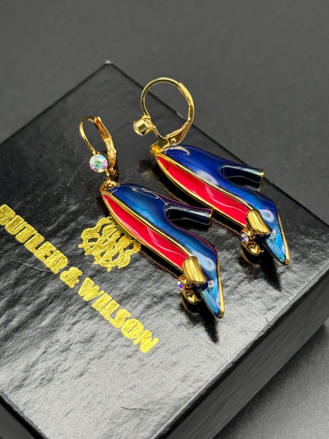 バトラーアンドウィルソン BUTLER&WILSON ブローチ オーロラストーン Vintage Butler & Wilson Shoe Earrings, Gold Tone, Aurora Borealis