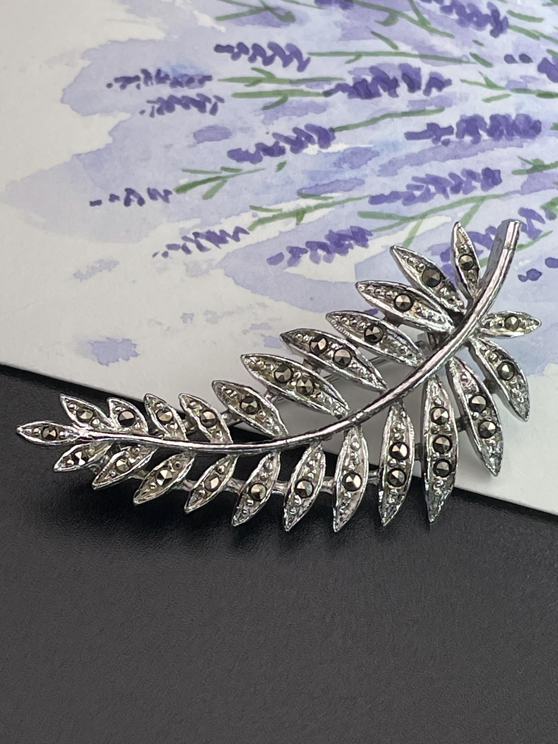 Broche Vintage Feuille Avec Marcassite – Couleur Argent, Bijou Ancien, Occasion