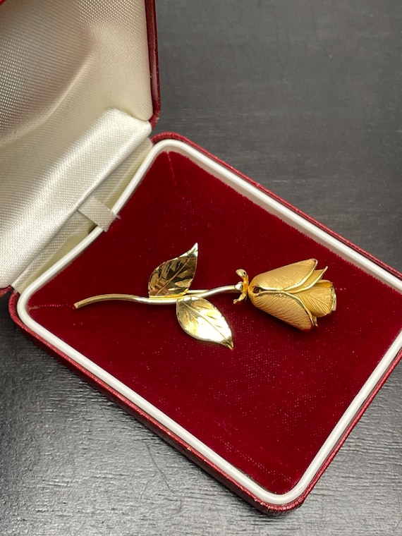Vintage ECCO Rolled gold Rose brooch Circa 40 50s 