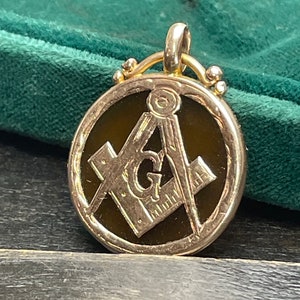 Vintage Antik 9 Karat Rose Gold Anhänger Charme Mason Symbol Solid Gold G Anhänger Punziert Birmingham Symbolisch Verziert