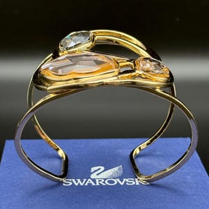 Vintage Swarovski bangle Gold tone Large crystals Ornate Ladies Women Luxury Splendid Sparkling Austrian Crystals