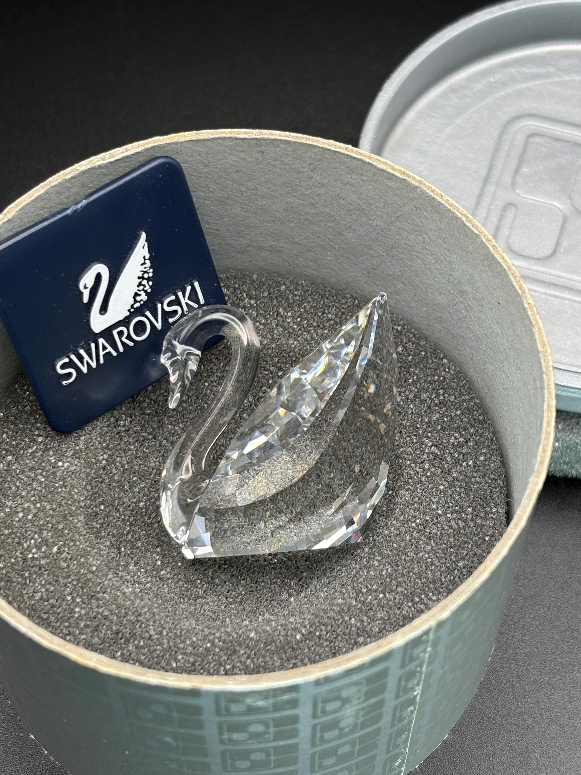 スワロフスキーの白鳥マーク - Etsy 日本