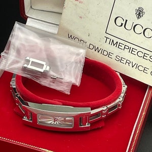 Orologio da polso Gucci autentico d'epoca, realizzato in Svizzera, color argento, in acciaio inossidabile, in perfette condizioni, garanzia, certificato di garanzia, link aggiuntivi