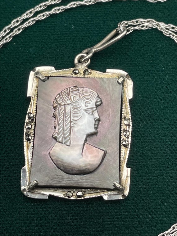 Pendentif Camée Ancien En Argent Massif Et Marcassites - Bijou Vintage, Occasion Porté