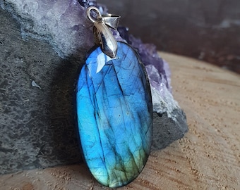 LABRADORITE PENDENTIF