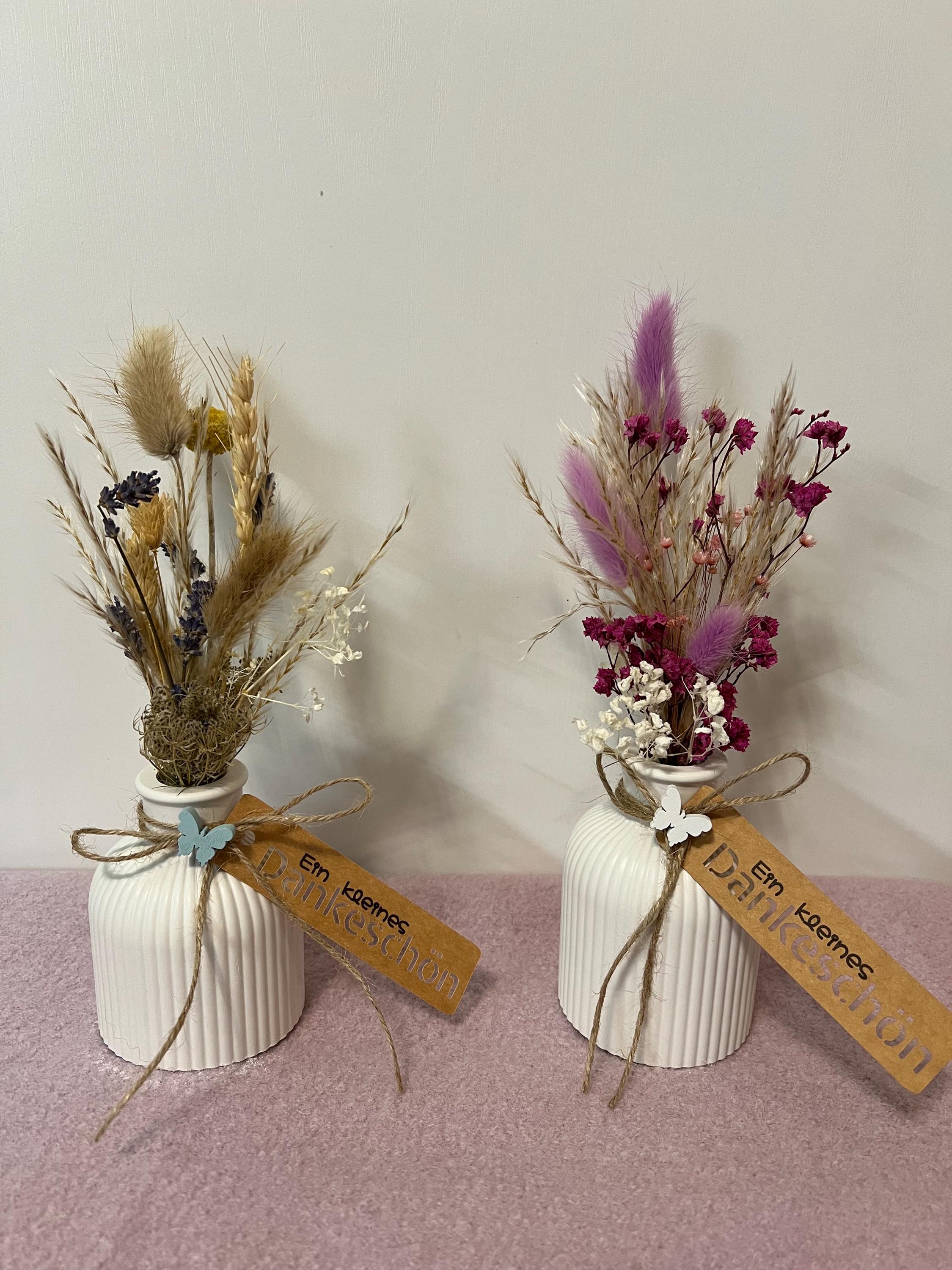 Flower vase, vase, little vases, dried flowers, dried flower bouquet, a small thank you, thank you, souvenir, gift, thank you, flowers
