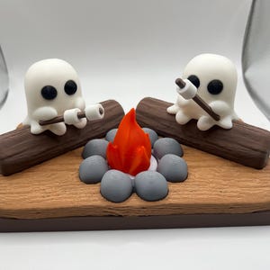 Halloween Ghost Campfire Scene –Halloween Home Decor– SpookyCute 3D Printed PLA Table Decor–Halloween Decoration for Spooky Season–