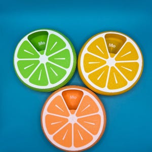 Pill Organizer Fidget– Citrus themed 7-Day Weekly Clickable Pill Case–Pill Organizer for Vitamins/Medicine