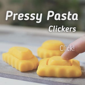 Pasta Fidget Clicker Toy– Desk Toy for Adults & Kids–Clickable Ravioli for Fun and Relaxation