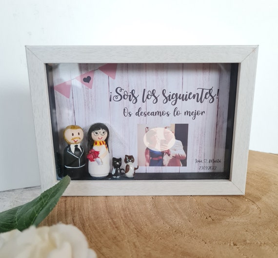 Cuadro Floral Personalizado: Un Regalo Único para los Próximos Novios de tu  Boda