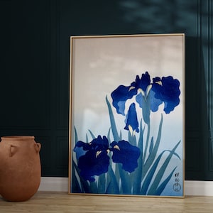 Blauer japanischer Blumendruck, Ohara Koson, Iris Blumen, Wohnzimmer Dekor, Schlafzimmer, Japandi Dekor, Vintage japanische Wandkunst, japanisches Poster